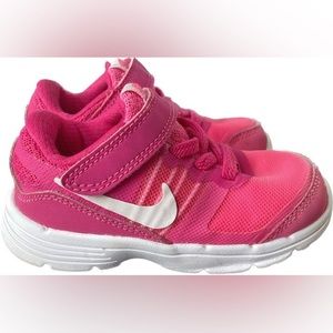 Nike Toddler Girls Pink Shoes Size 6 - GUC